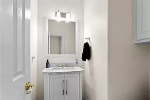 2 Surrey Run Pl, Conroe, TX 77384 - Photo 17