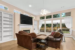 2 Surrey Run Pl, Conroe, TX 77384 - Photo 11