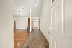 3107 Pecan Point Dr, Sugar Land, TX 77478 - Photo 3