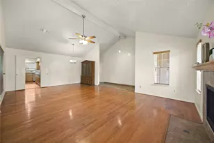 3107 Pecan Point Dr, Sugar Land, TX 77478 - Photo 5