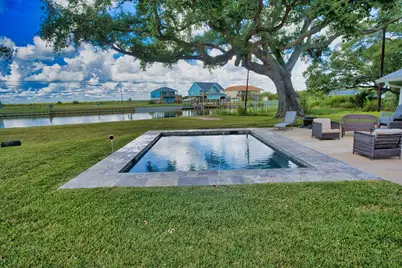 1288 County Road 297, Sargent, TX 77414 - Photo 3