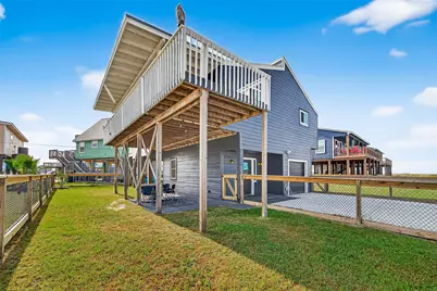 1926 Blue Water Highway, Surfside Beach, TX 77541 - Photo 9