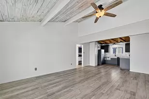 1926 Bluewater Hwy, Surfside Beach, TX 77541 - Photo 15