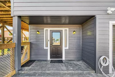 1926 Blue Water Highway, Surfside Beach, TX 77541 - Photo 11