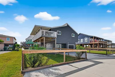 1926 Blue Water Highway, Surfside Beach, TX 77541 - Photo 3