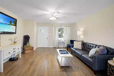 201 E Oak Street, Deer Park, TX 77536 - Photo 3