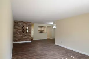 12978 Trail Hollow Dr, Houston, TX 77079 - Photo 9