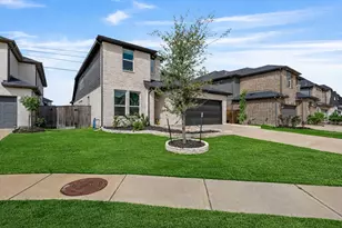 9211 Fenton Oaks Dr, Cypress, TX 77433 - Photo 5