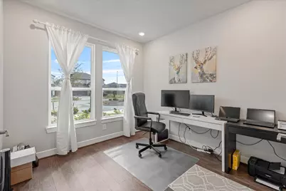 9211 Fenton Oaks Drive, Cypress, TX 77433 - Photo 9