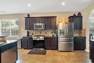 3215 W Trail Dr, Pearland, TX 77584 - Photo 15