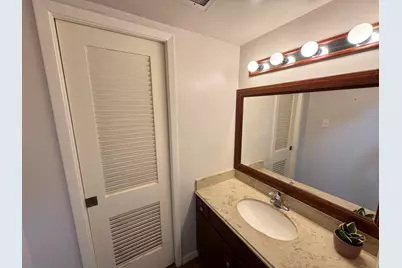 2700 Bellefontaine Street #B8, Houston, TX 77025 - Photo 11