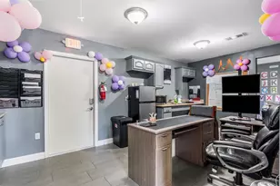 902 Waco St, Dayton, TX 77535 - Photo 17
