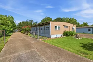 2704 Sinclair St, Pasadena, TX 77503 - Photo 1