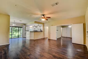 206 Sleepy Hollow Dr, Lake Jackson, TX 77566 - Photo 7