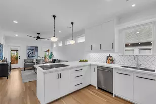 904 Willard St, Houston, TX 77006 - Photo 9
