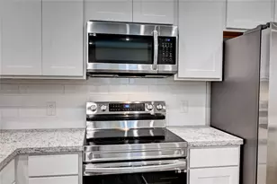 10196 Barberry St, Willis, TX 77318 - Photo 11