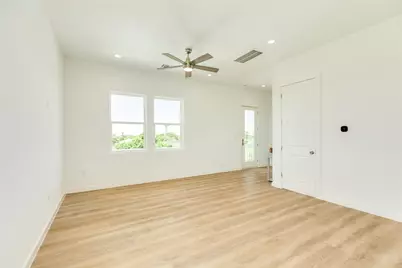 3611 W Jean St, Galveston, TX 77554 - Photo 13