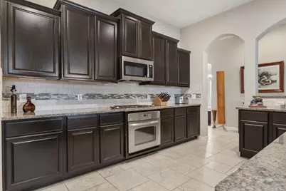 126 S Sawbridge Circle, Spring, TX 77389 - Photo 7