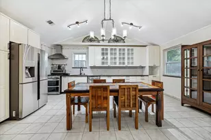 5830 Ludington Dr, Houston, TX 77035 - Photo 5