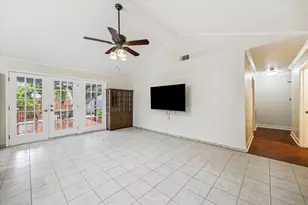 5830 Ludington Dr, Houston, TX 77035 - Photo 37