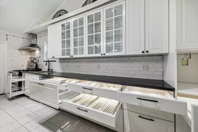 5830 Ludington Drive, Houston, TX 77035 - Photo 7