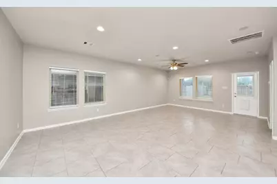 5646 Pleasant Falls Drive, Richmond, TX 77407 - Photo 15