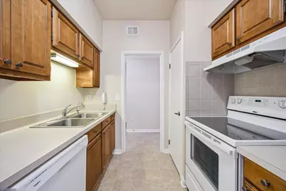 2475 Underwood Street #392, Houston, TX 77030 - Photo 11