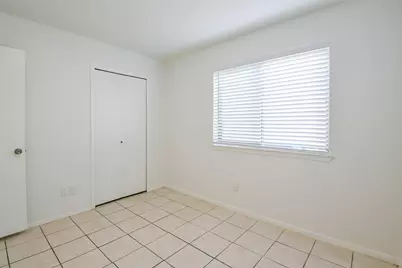 5635 Greenhill Forest Drive, Houston, TX 77088 - Photo 15