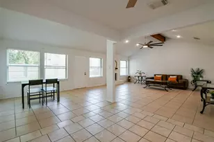 5635 Greenhill Forest Dr, Houston, TX 77088 - Photo 5