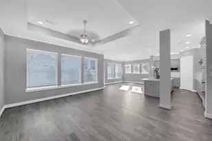 127 Chatsworth Ln, Shenandoah, TX 77384 - Photo 5