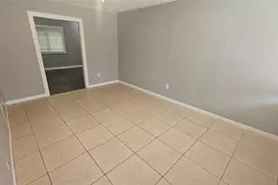 10806 Safeguard St, Houston, TX 77047 - Photo 3
