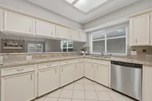 2907 Pasture Ln, Sugar Land, TX 77479 - Photo 7