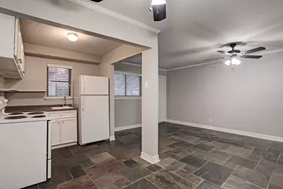 405 Hawthorne Street #13, Houston, TX 77006 - Photo 3