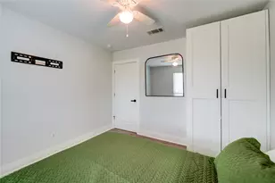 4049 Lucille St, Houston, TX 77026 - Photo 9