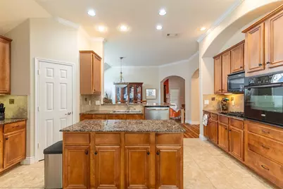 15234 Scenic Forest Drive, Conroe, TX 77384 - Photo 9
