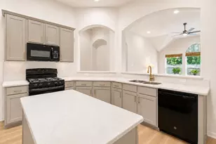 11123 Maidenfair Dr, Tomball, TX 77375 - Photo 15