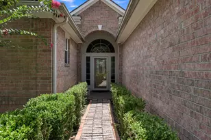 10211 Wildwood Park Ln, Houston, TX 77070 - Photo 3