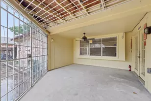 12126 Pine Knoll Dr, Houston, TX 77099 - Photo 23