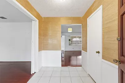 12126 Pine Knoll Drive, Houston, TX 77099 - Photo 5