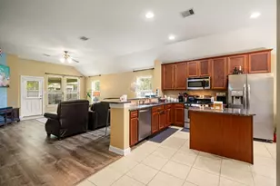 14310 Brody Falls Ct, Houston, TX 77044 - Photo 13