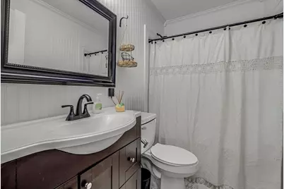 302 E Kay Street, Dayton, TX 77535 - Photo 33