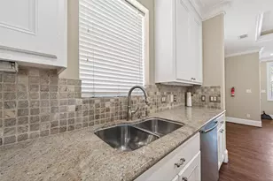 105 Detering St, Houston, TX 77007 - Photo 19