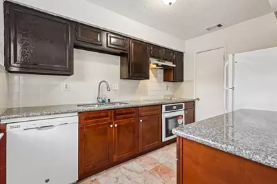 7700 Creekbend Drive #70, Houston, TX 77071 - Photo 9