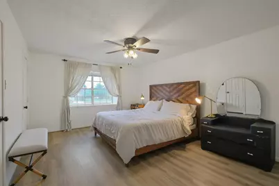11550 Chimney Rock Unit 400 Road, Houston, TX 77035 - Photo 13