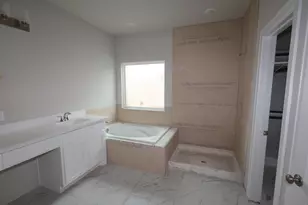 11404 Lucky Fls Dr, Houston, TX 77047 - Photo 7