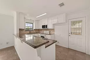5707 Trafalgar Dr, Houston, TX 77085 - Photo 27