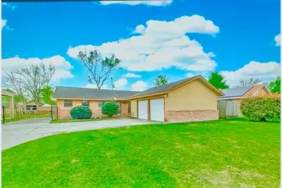 5707 Trafalgar Drive, Houston, TX 77085 - Photo 1