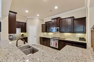 2 Arrow Feather Place, The Woodlands, TX 77389 - Photo 17