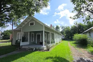 421 S La Salle, Navasota, TX 77868 - Photo 1