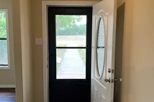 918 Fairway Dr, Navasota, TX 77868 - Photo 3